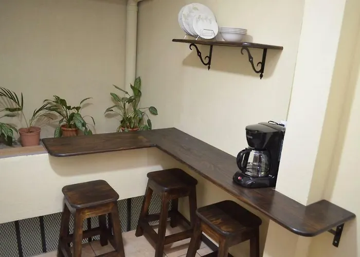 #5 Private Room Close To Airport